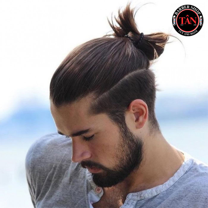 Bí quyết làm nên vẻ lịch lãm với các kiểu búi tóc đẹp cho nam giới 18 Các Kiểu Búi Tóc đẹp Cho Nam Giới